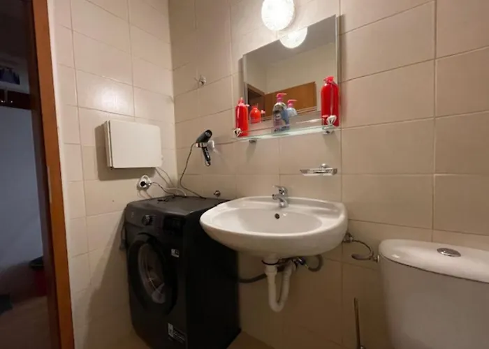 Amber - Mountain Escape With Free Bottle Of Good Wine *